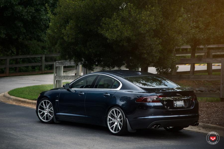  Jaguar XF on Vossen Wheels (VPS-306) 2017 года  (фото 3 из 10)